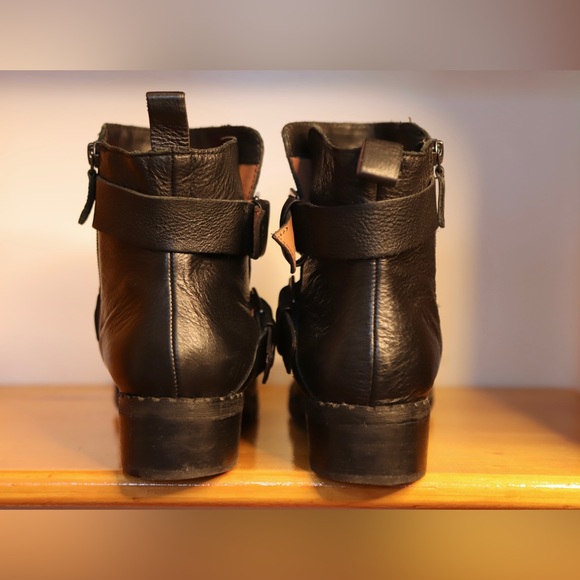 Gentle Souls by Kenneth Cole “Best of Moto” Black Leather Boot | Size 7.5M - Picture 7 of 13